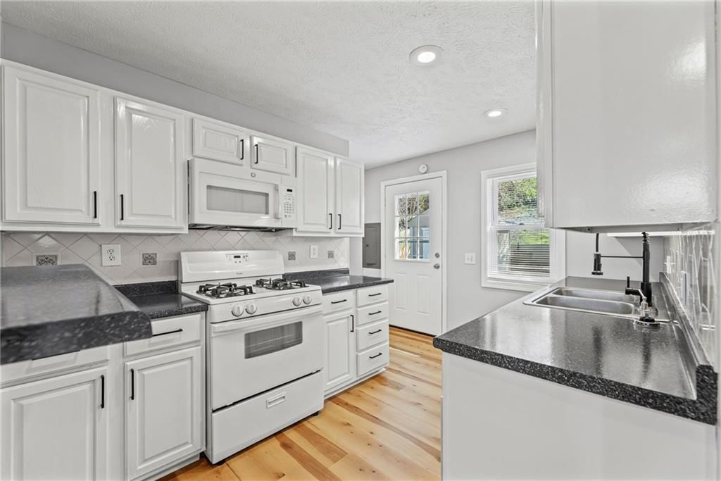 1313 NE 44TH Street — photo 7