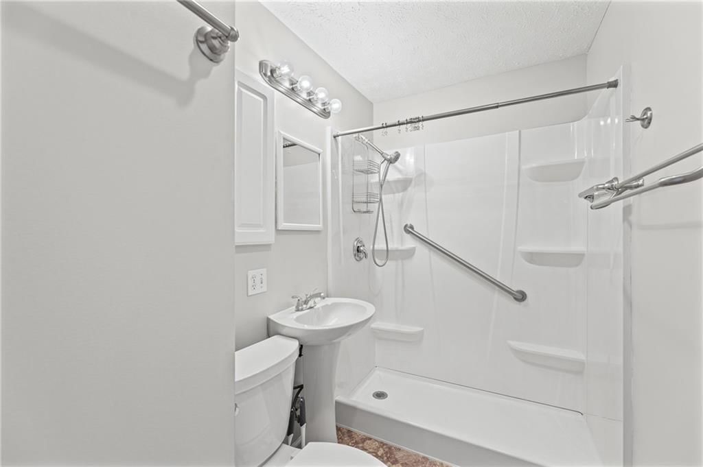 1313 NE 44TH Street — photo 11