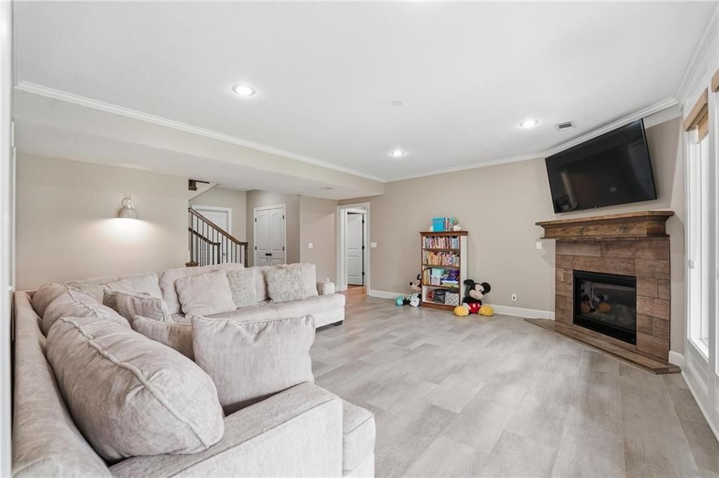 16905 Bradshaw Street — photo 27