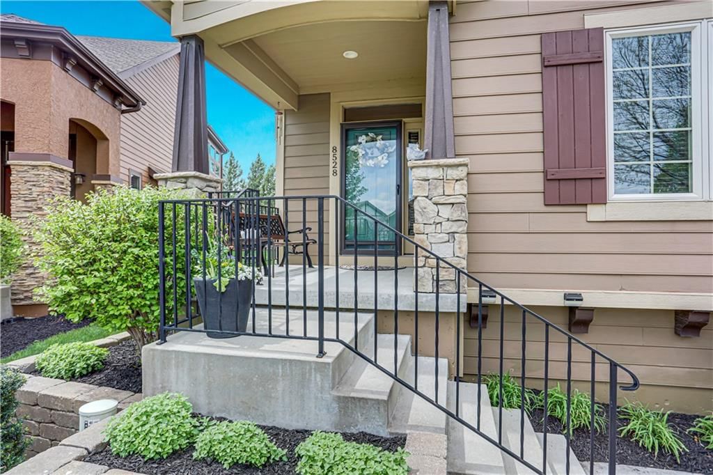 8528 Cardinal Street — photo 2