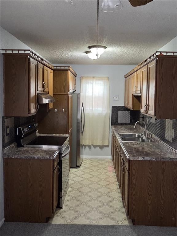 7851 FREEMAN Avenue — photo 4
