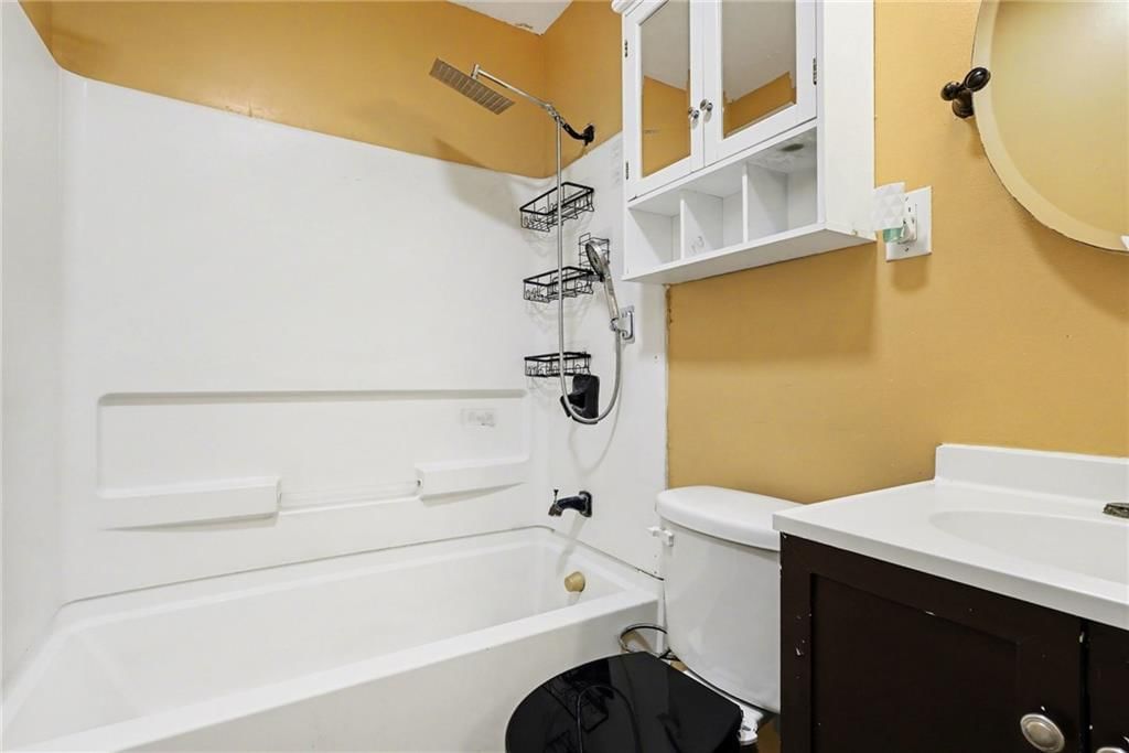 1005 E Cedar Street — photo 9