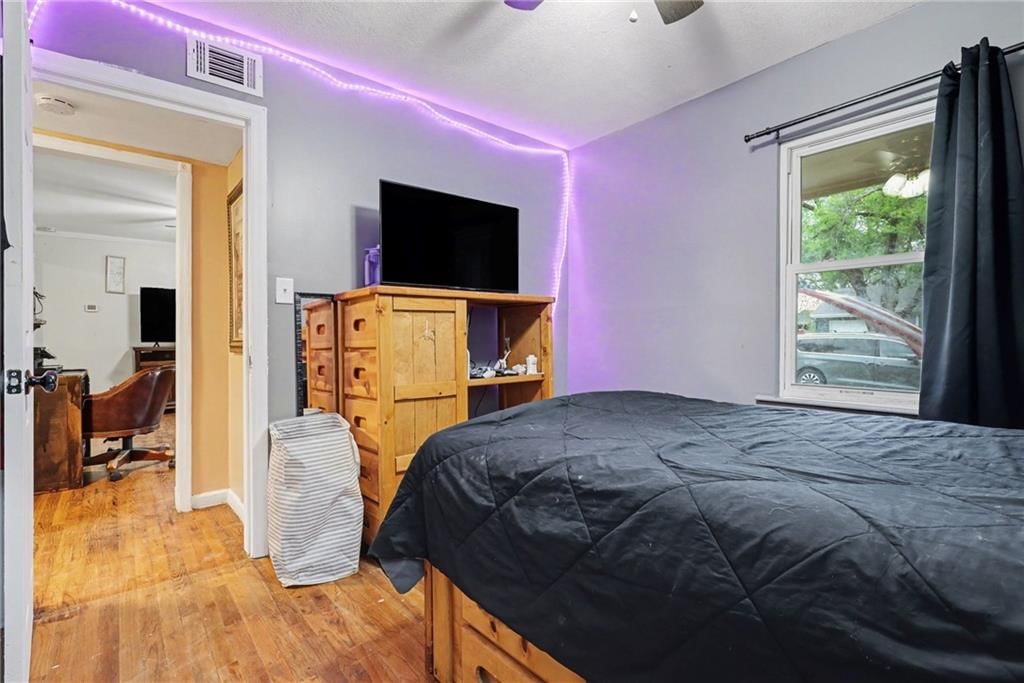1005 E Cedar Street — photo 12