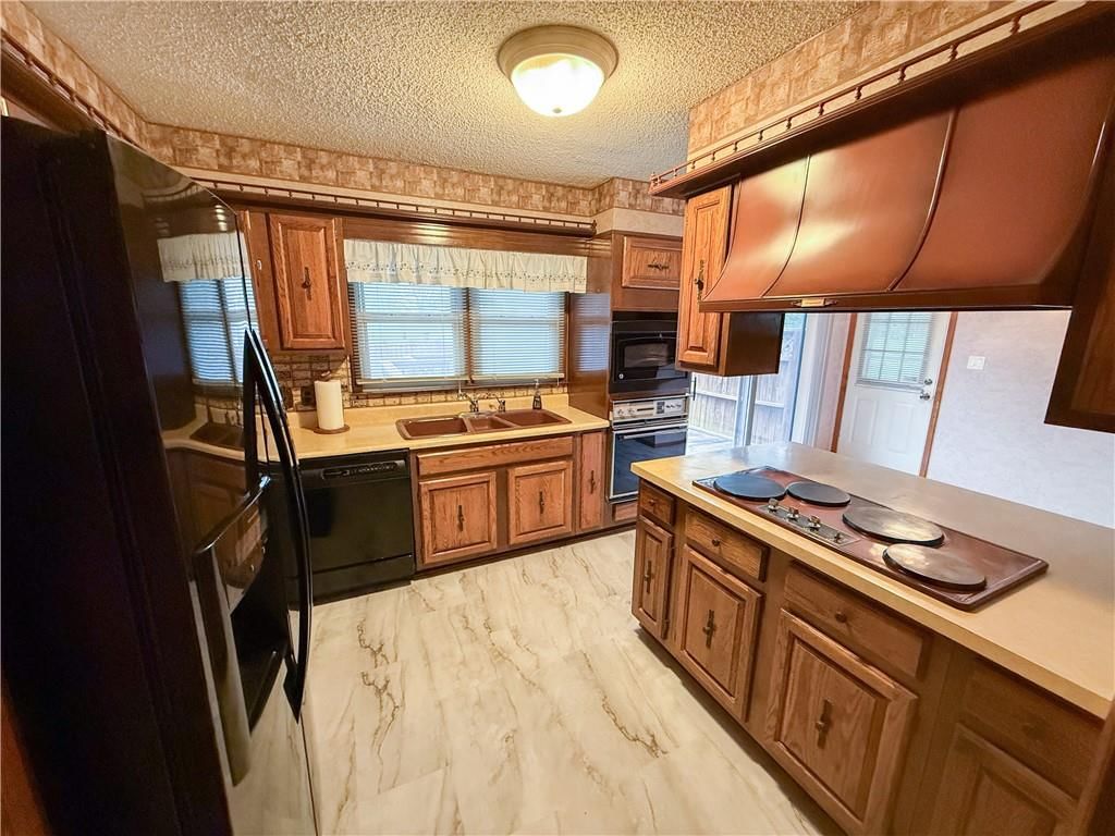 4009 S Delaware Avenue — photo 4