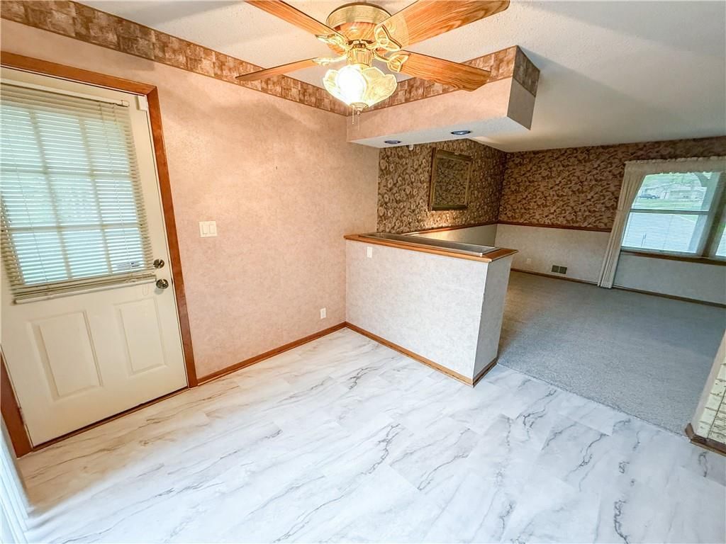 4009 S Delaware Avenue — photo 8