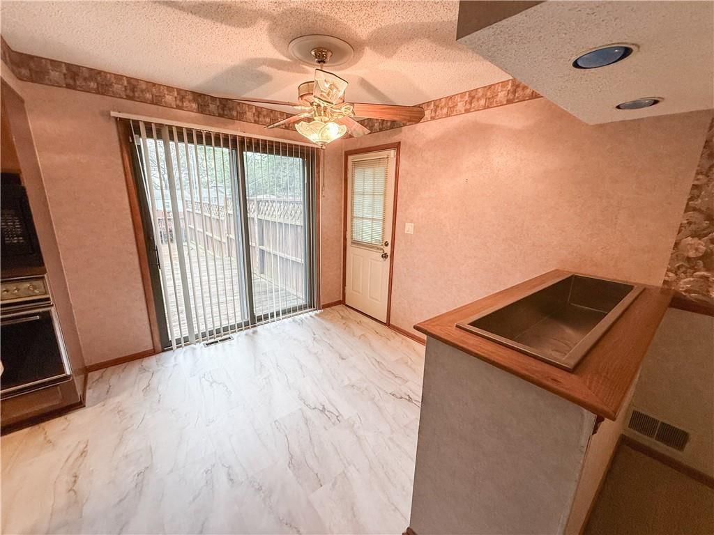 4009 S Delaware Avenue — photo 9
