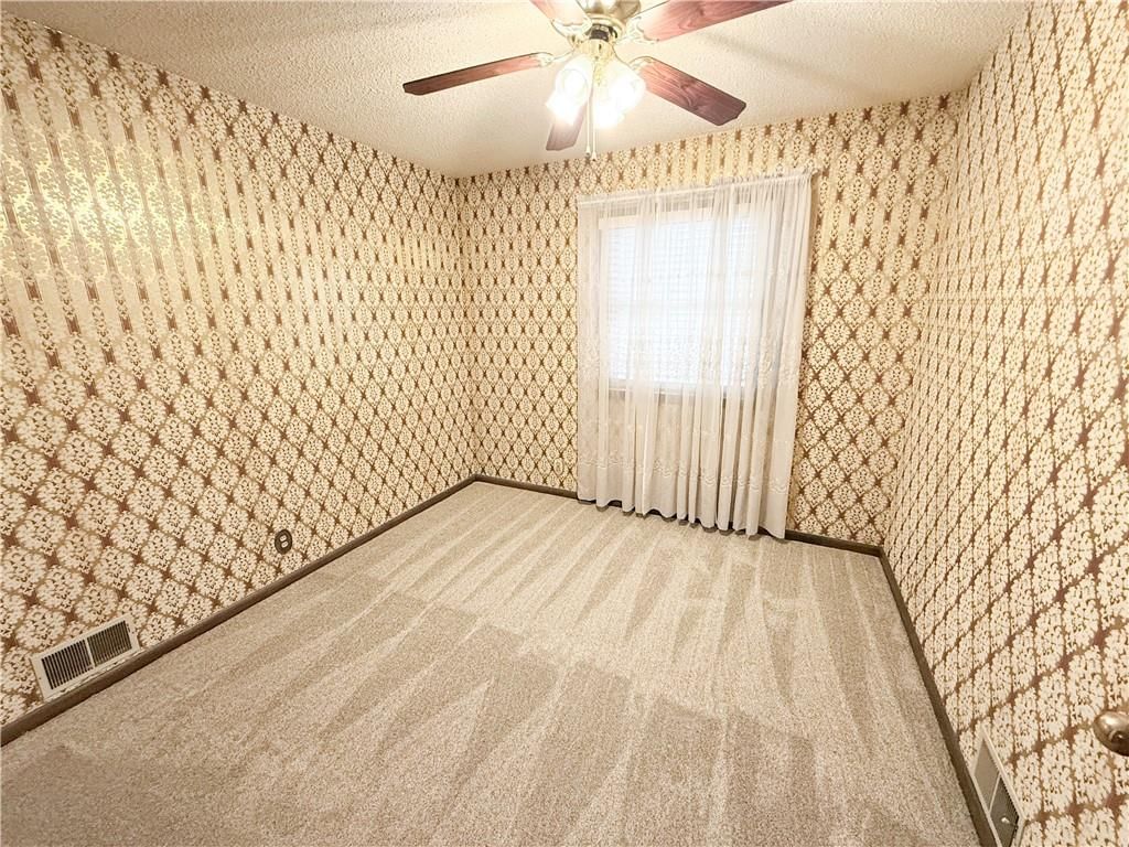 4009 S Delaware Avenue — photo 19