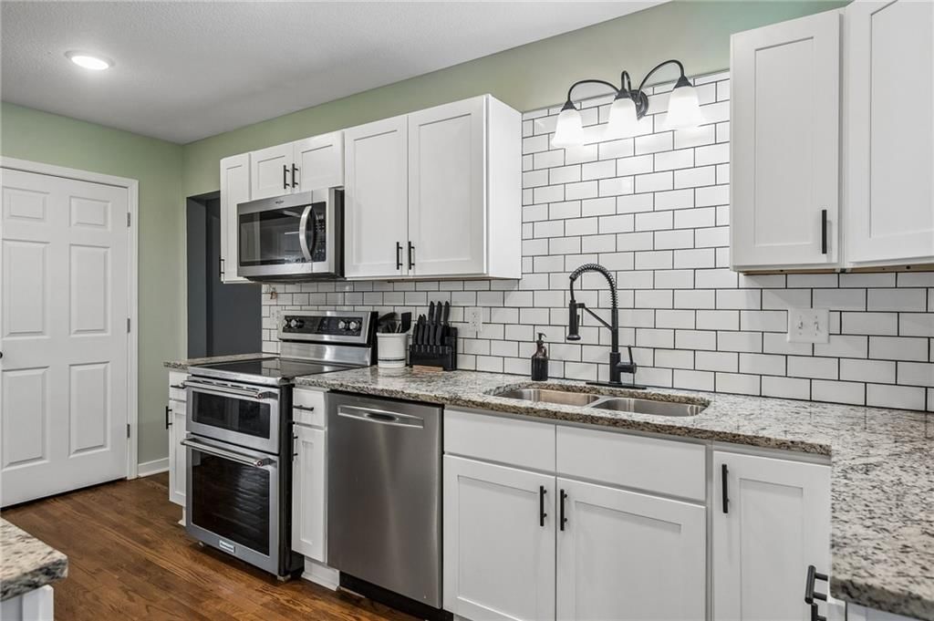 Photo 10 of 28 - 3701 N 123rd Street, Kansas City, KS 66109