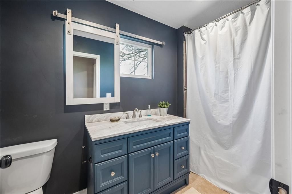 Photo 16 of 28 - 3701 N 123rd Street, Kansas City, KS 66109