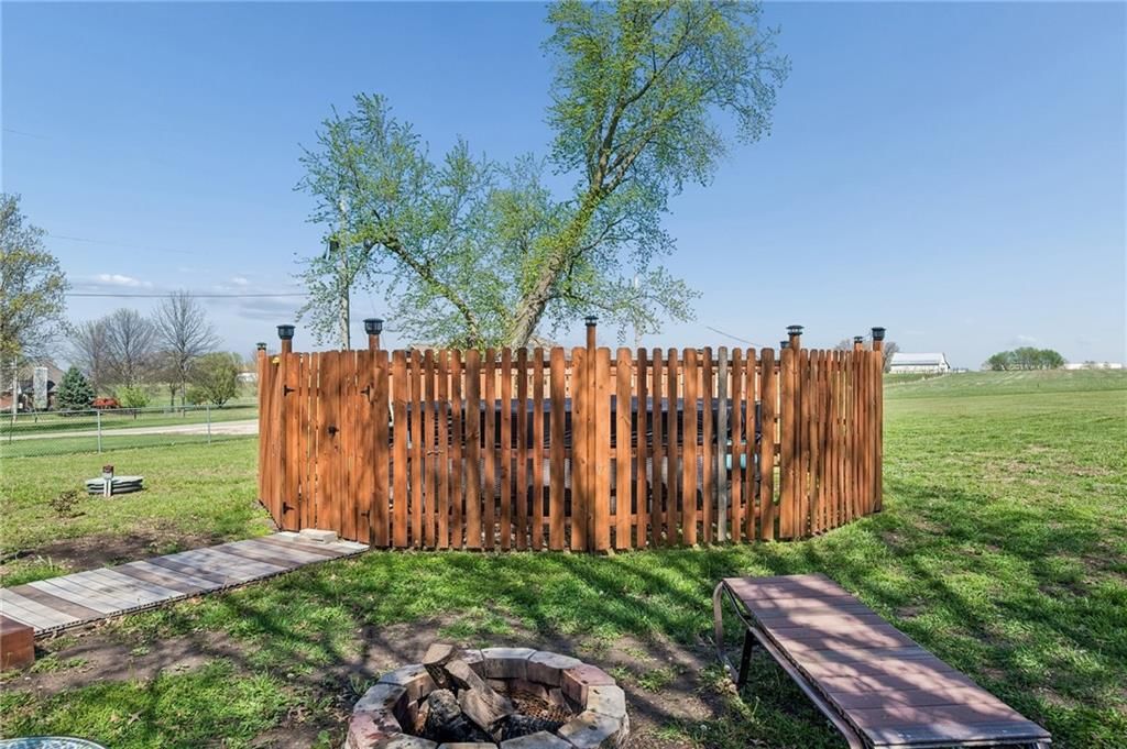Photo 25 of 28 - 3701 N 123rd Street, Kansas City, KS 66109