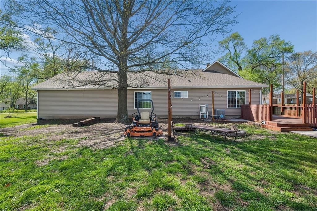 Photo 28 of 28 - 3701 N 123rd Street, Kansas City, KS 66109