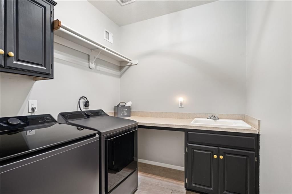 5209 W 161st Street — photo 32