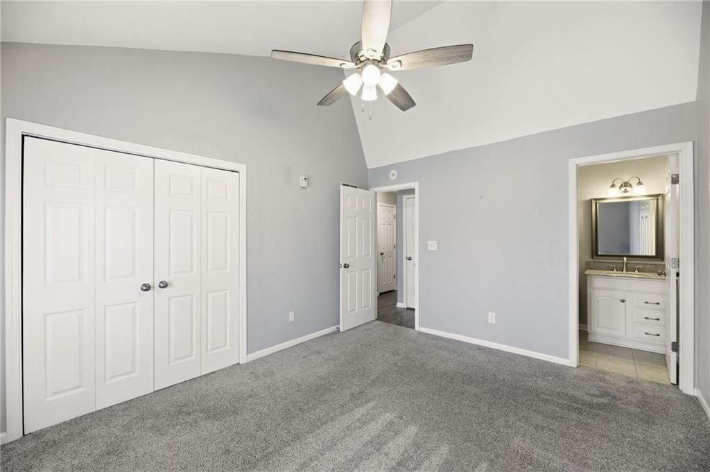 2406 N 155th Terrace — photo 11