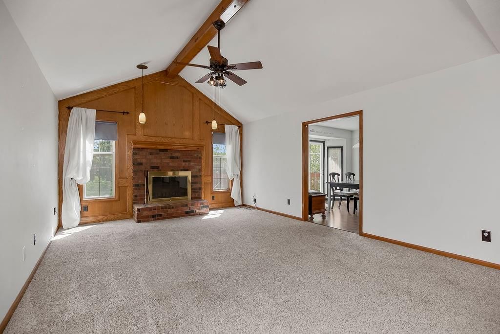 1901 Fairground Drive — photo 3