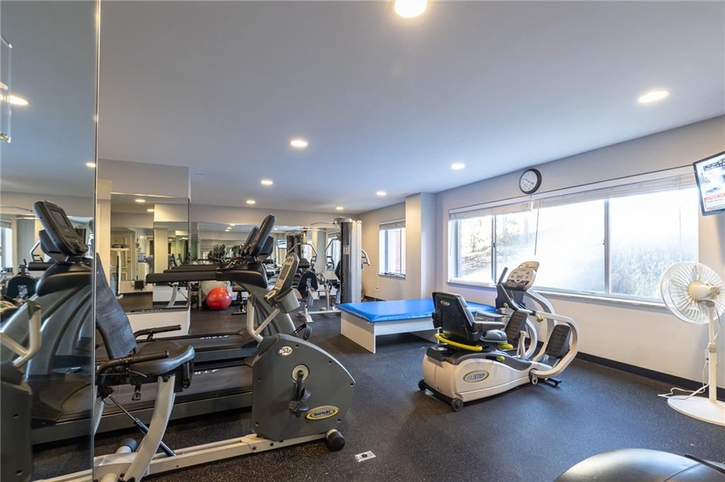 4550 Warwick Boulevard — photo 14