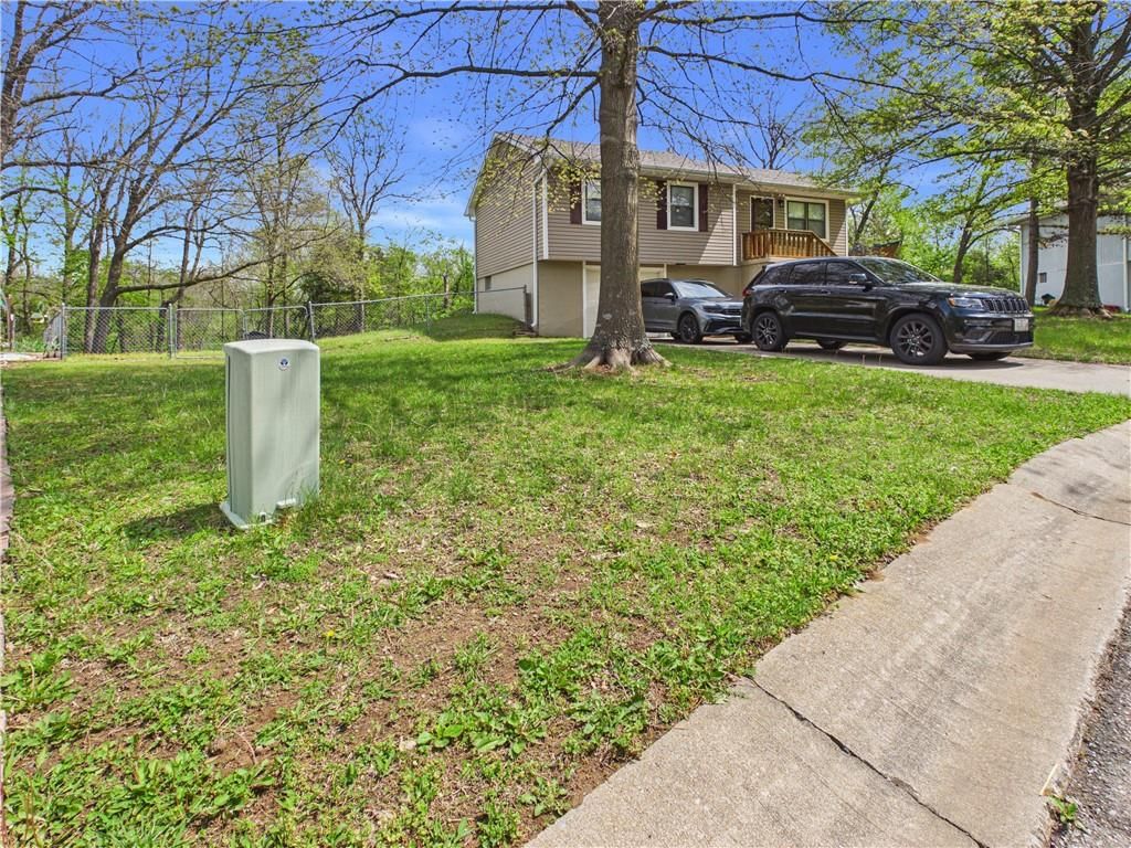 214 SE 51 Road — photo 3