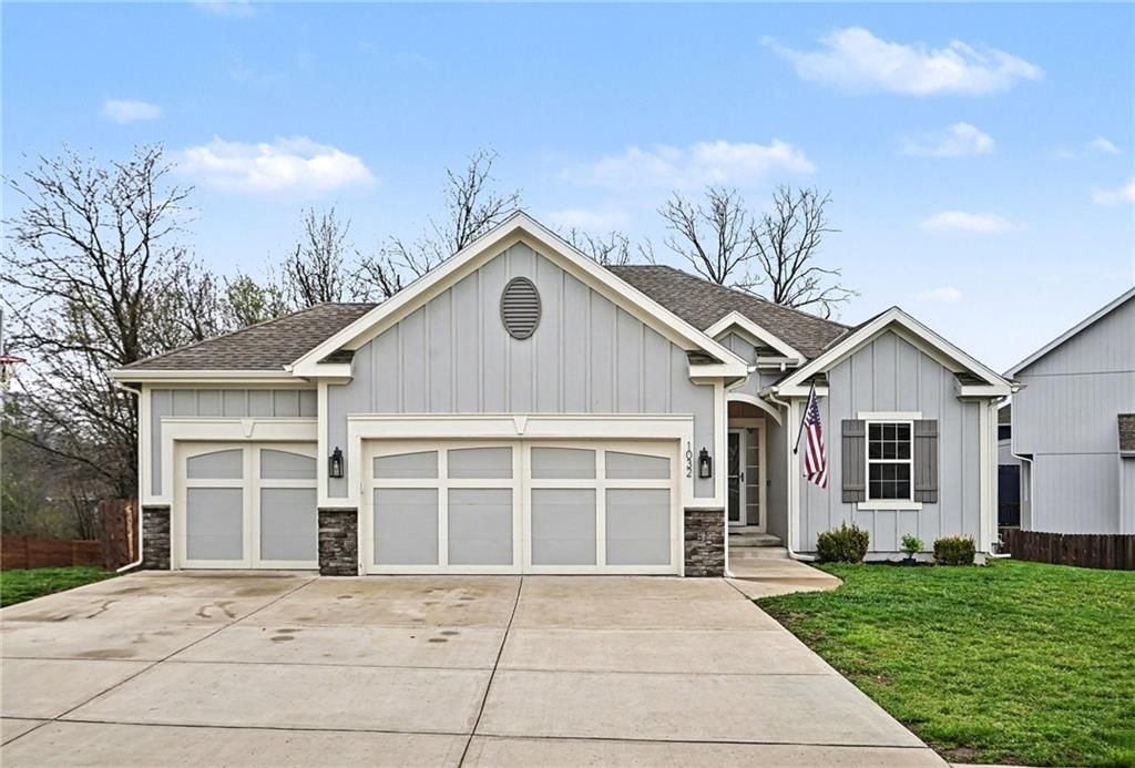 1032 E 14th Street, Kearney, MO