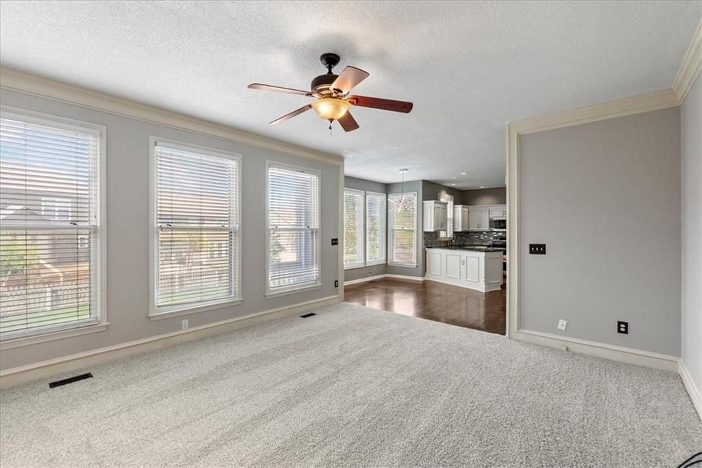 6502 W 150th Street — photo 7