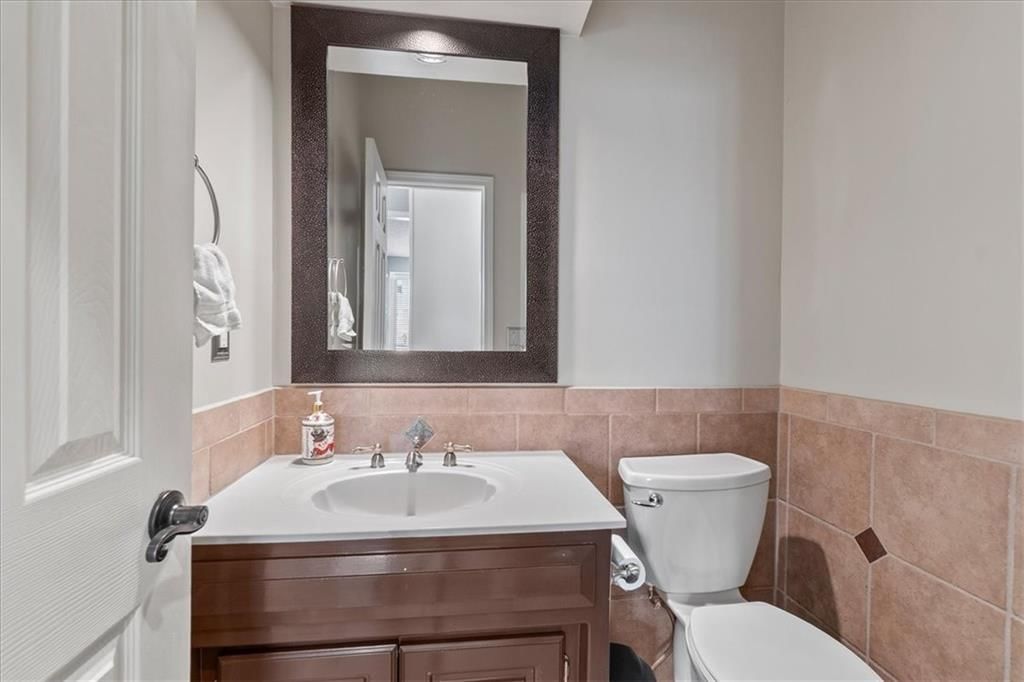 6502 W 150th Street — photo 11