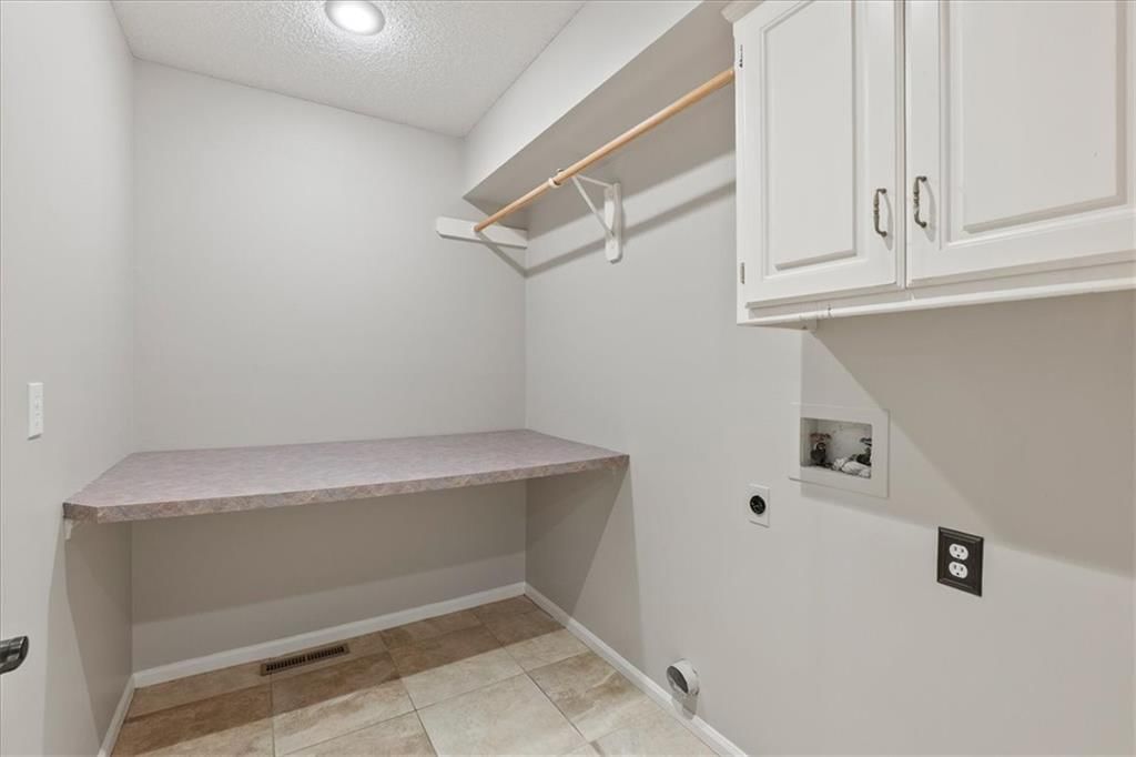 6502 W 150th Street — photo 18