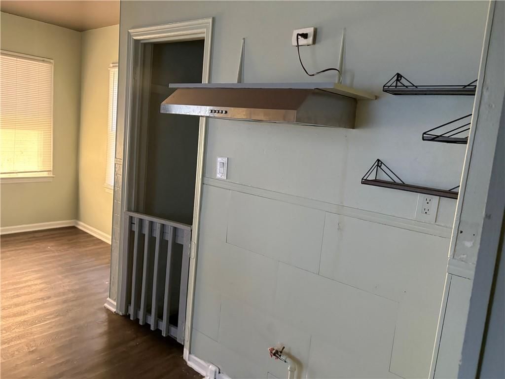 108 S Huttig Avenue — photo 13