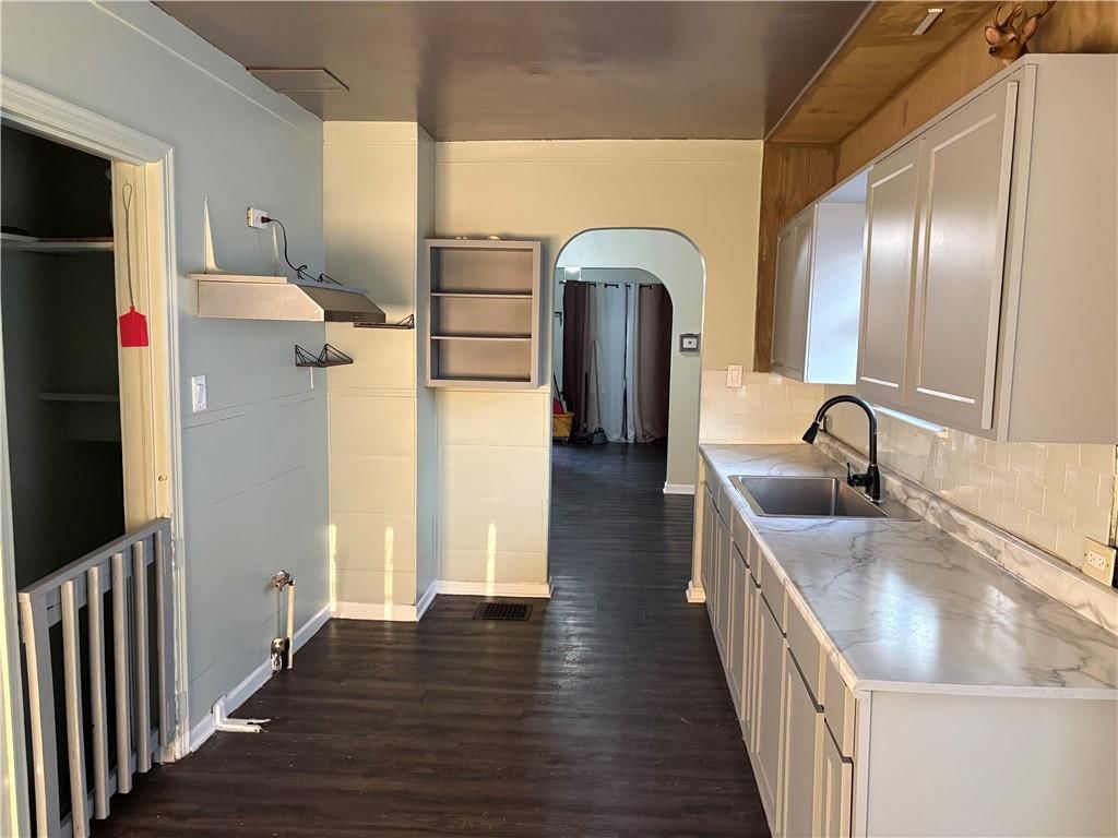 108 S Huttig Avenue — photo 14