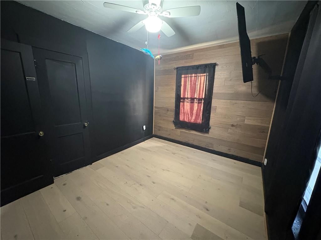108 S Huttig Avenue — photo 20