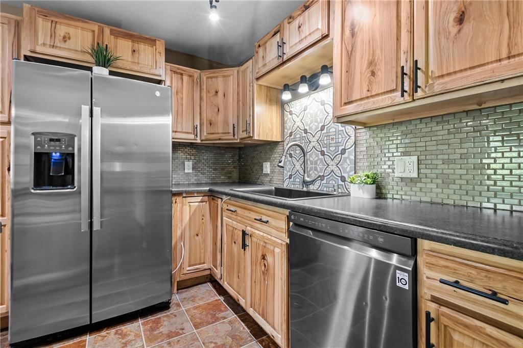 2913 S 29th Street — photo 10