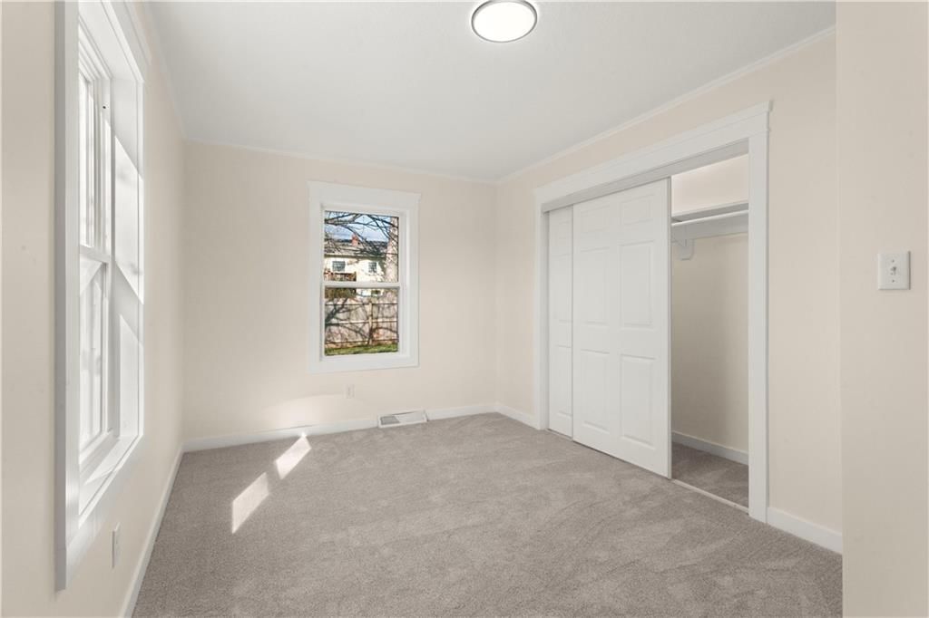 2320 S Vermont Avenue — photo 11