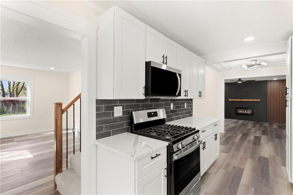 2320 S Vermont Avenue — photo 16