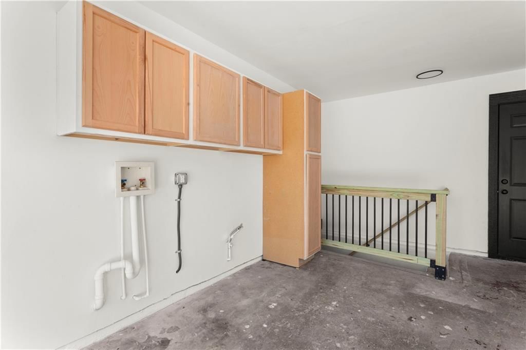 2320 S Vermont Avenue — photo 24