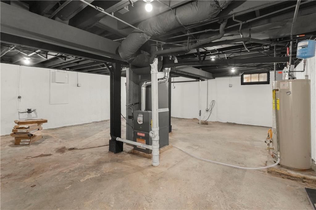 2320 S Vermont Avenue — photo 25