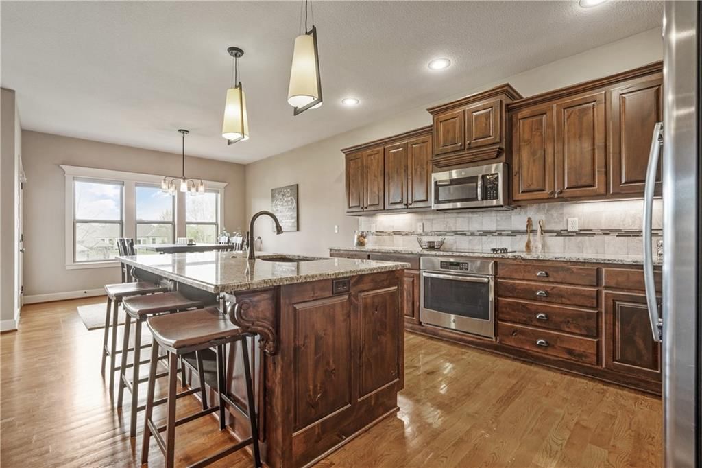 1696 NE Parkwood Drive — photo 10