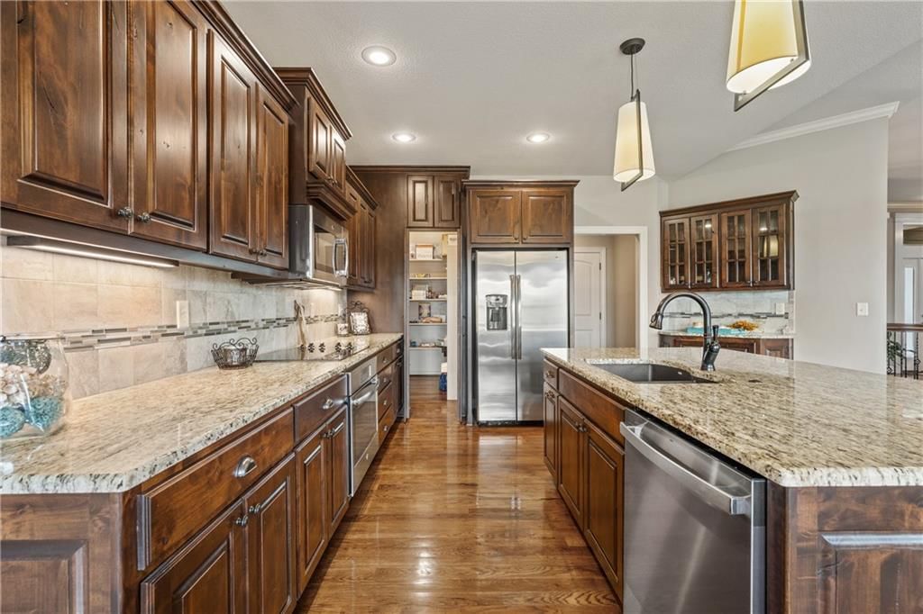 1696 NE Parkwood Drive — photo 15