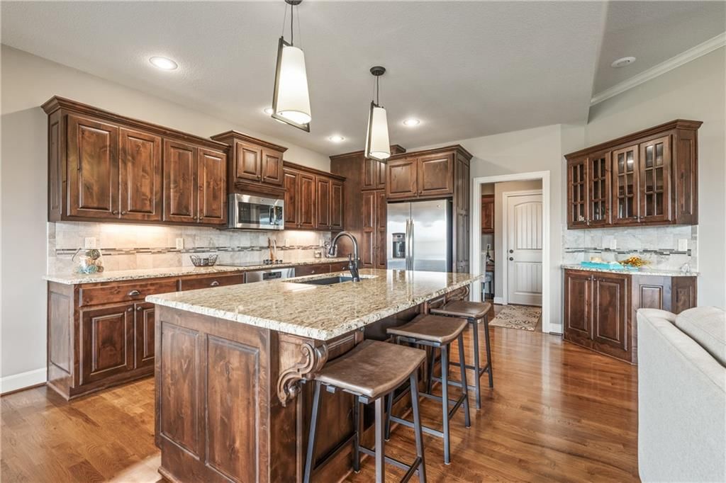 1696 NE Parkwood Drive — photo 17