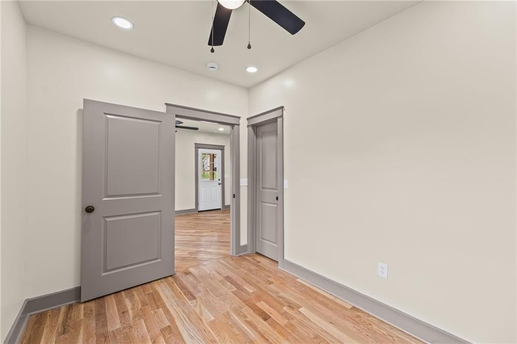 315 E Park Road — photo 9