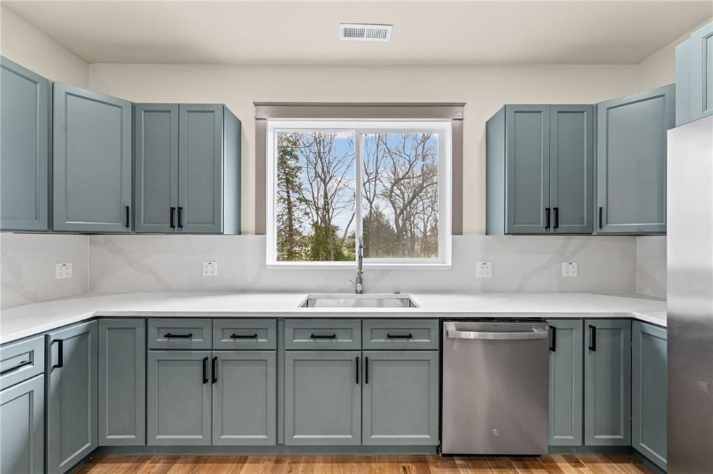 315 E Park Road — photo 17
