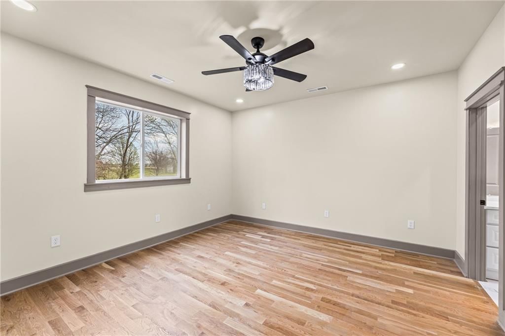 315 E Park Road — photo 21