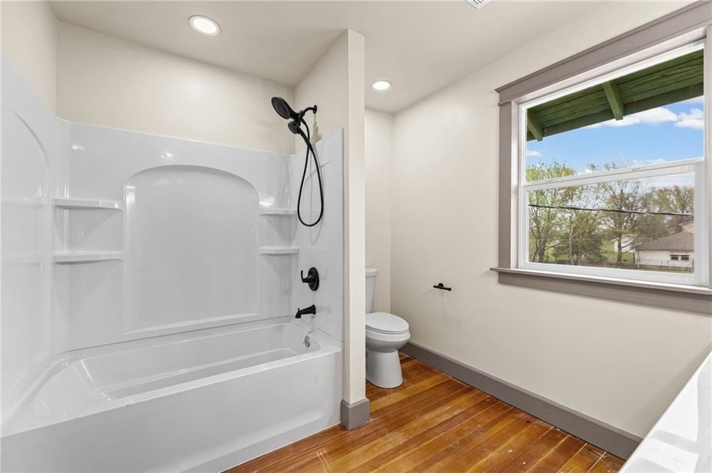 315 E Park Road — photo 35