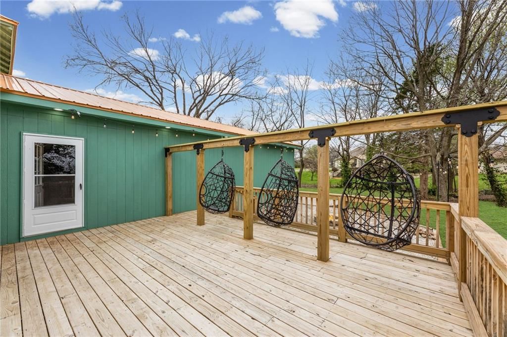 315 E Park Road — photo 38
