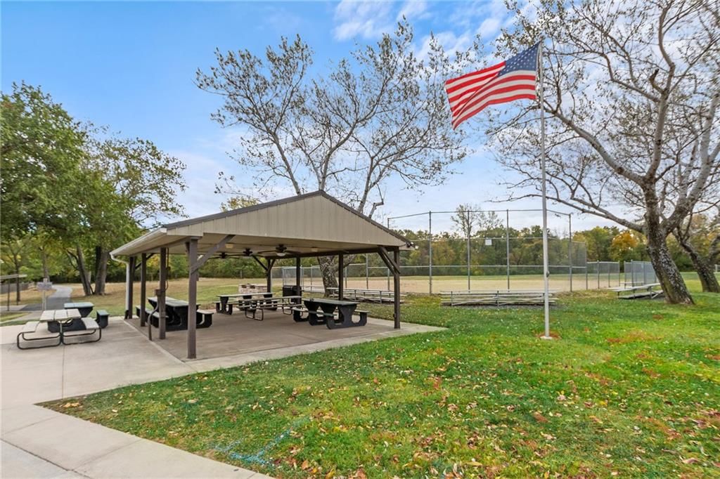 551 NW North Shore Drive — photo 47