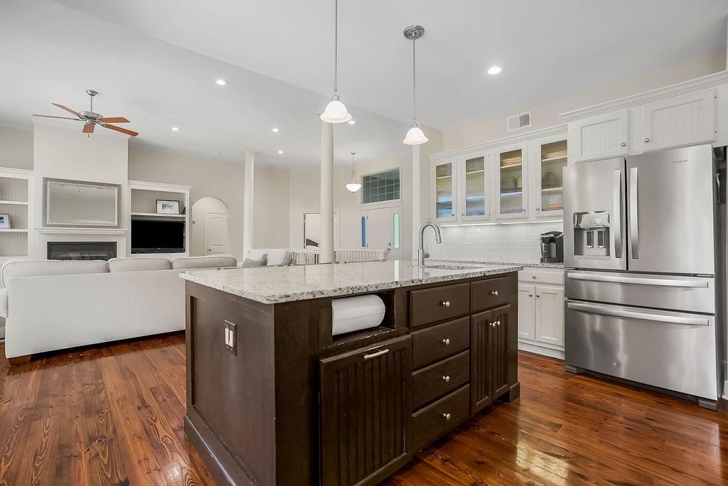 10237 Marion Street — photo 13