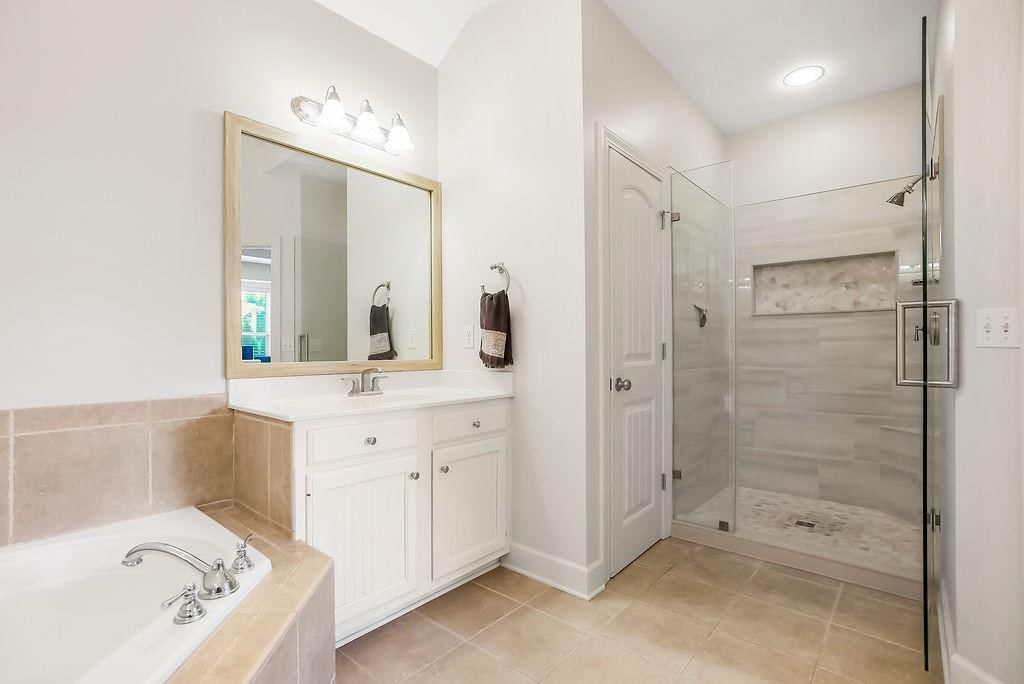 10237 Marion Street — photo 21