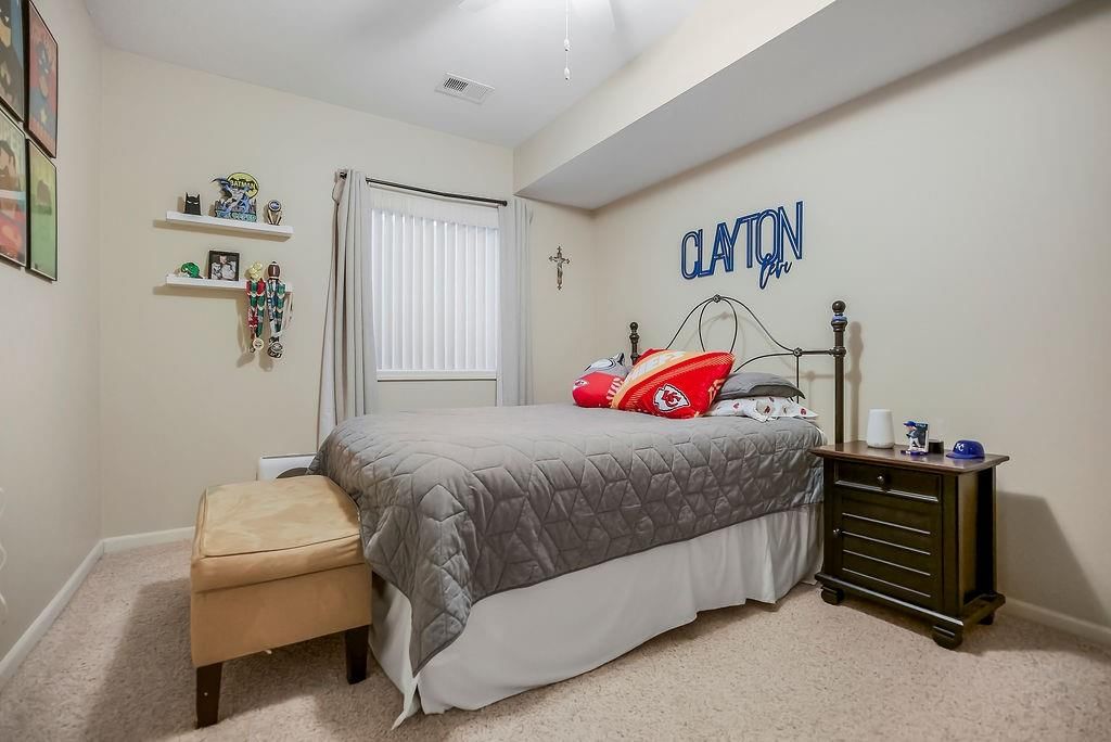 10237 Marion Street — photo 31