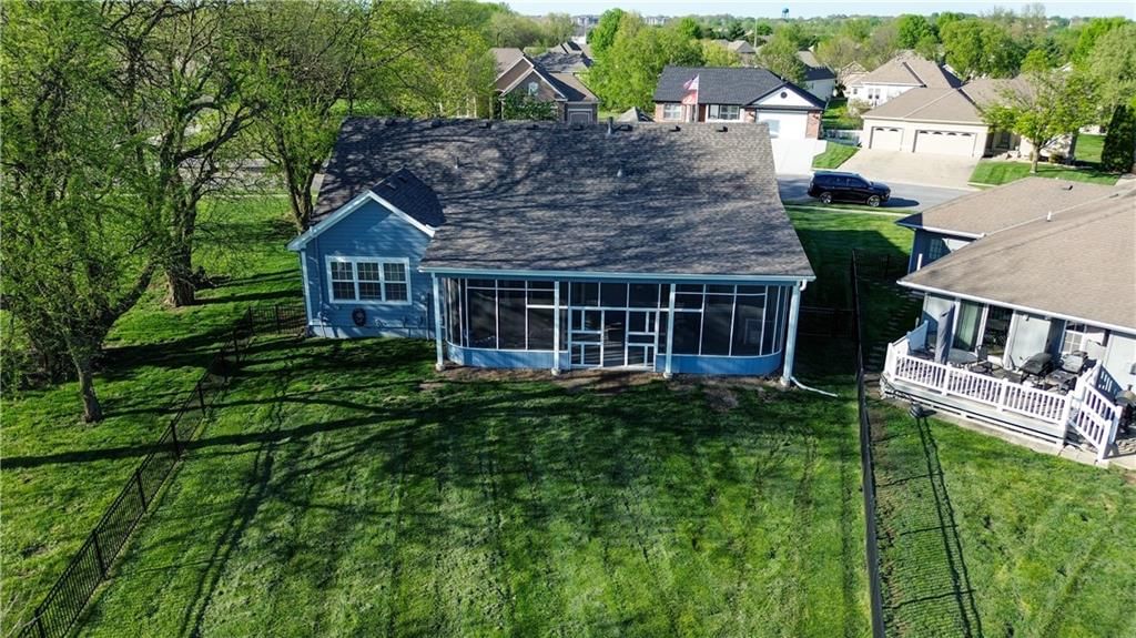 2010 Prairie Grass Drive — photo 47
