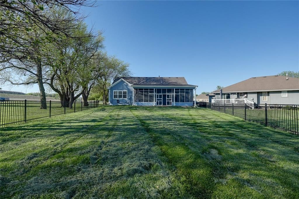 2010 Prairie Grass Drive — photo 53