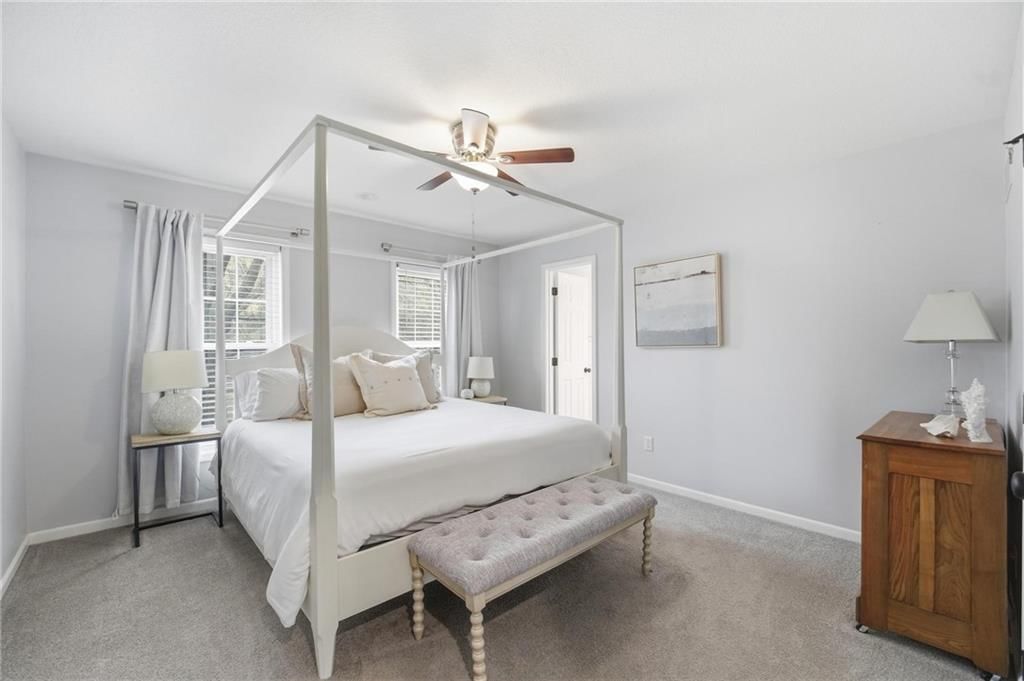 5303 NW 60th Terrace — photo 32