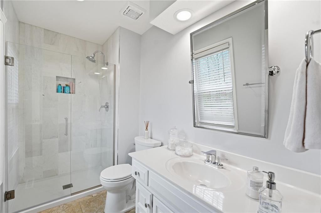 5303 NW 60th Terrace — photo 33