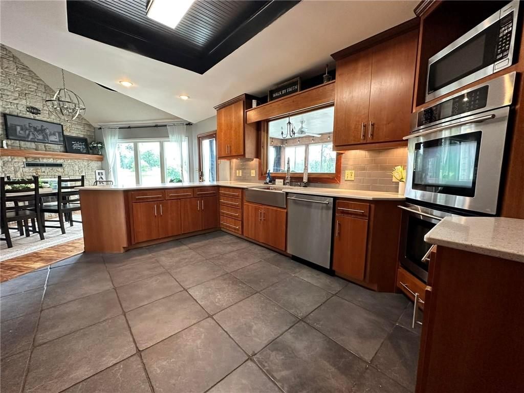 24 Lakeview Drive — photo 7