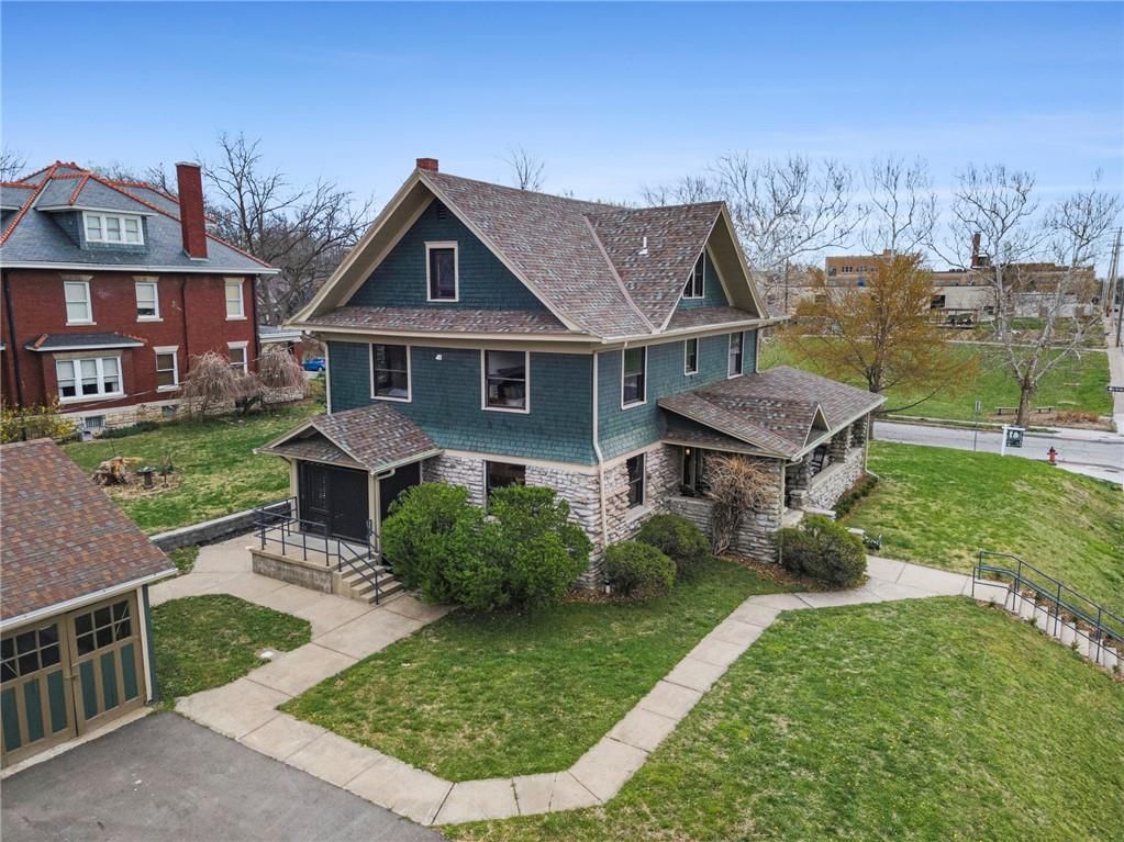 2930 Campbell Street — photo 4